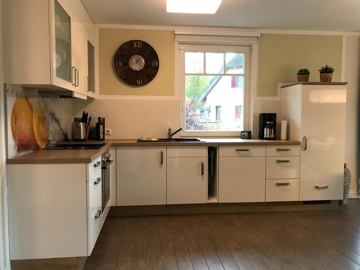 Ferienhaus Vier Jahreszeiten Glowe Bagian luar foto